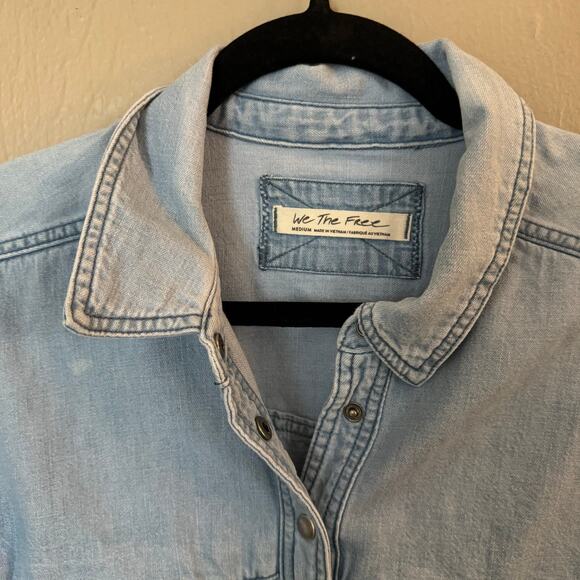 WE THE FREE Sammi Denim Mini Blue Size Medium Casual comfort long sleeve - Picture 6 of 8